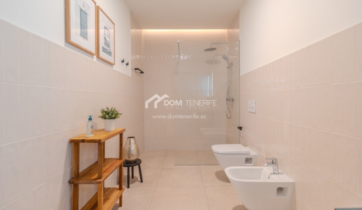 Revente - Villa -
Adeje - Roque del Conde