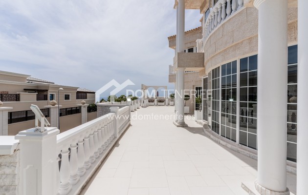 Sale - Villa -
Adeje - La Caleta