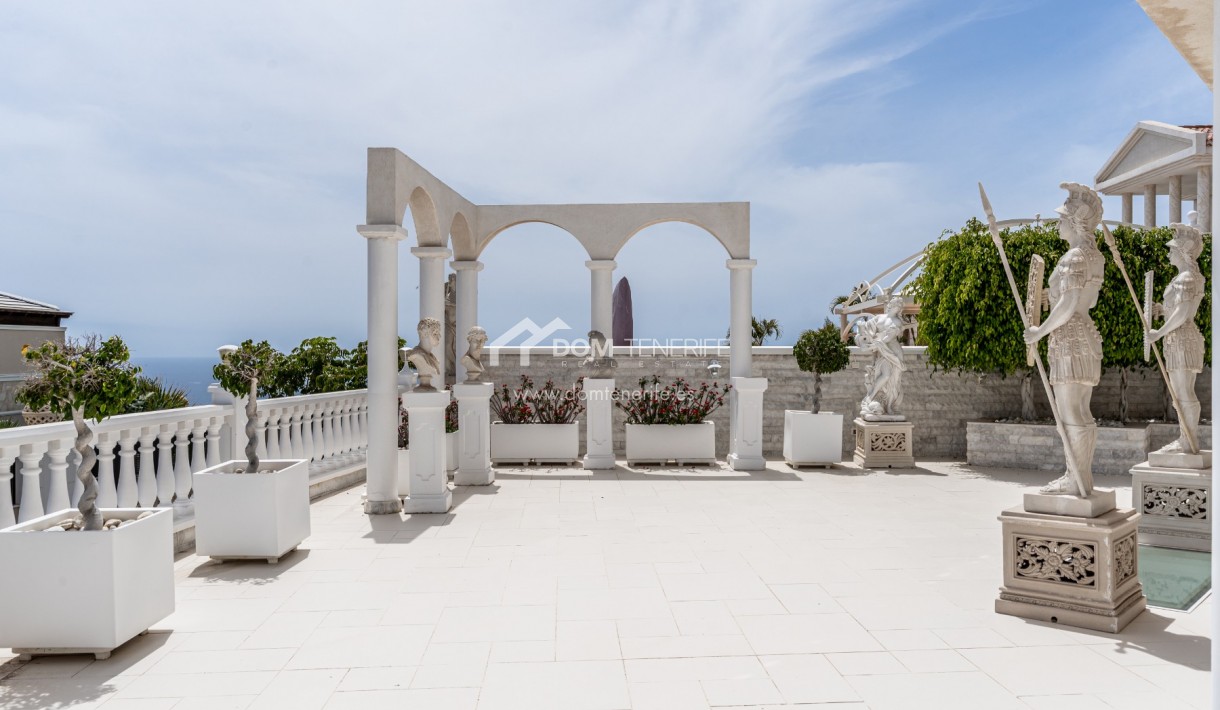 Sale - Villa -
Adeje - La Caleta