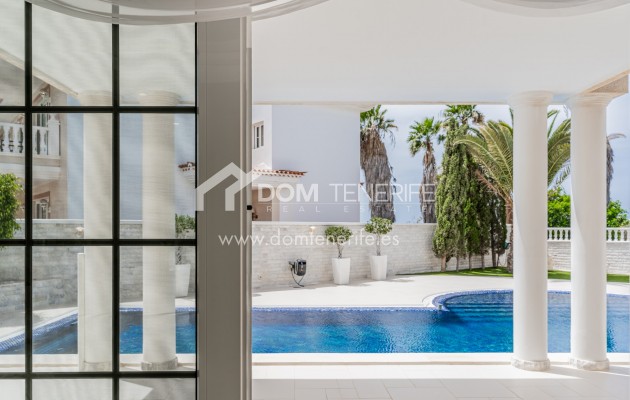 Sale - Villa -
Adeje - La Caleta
