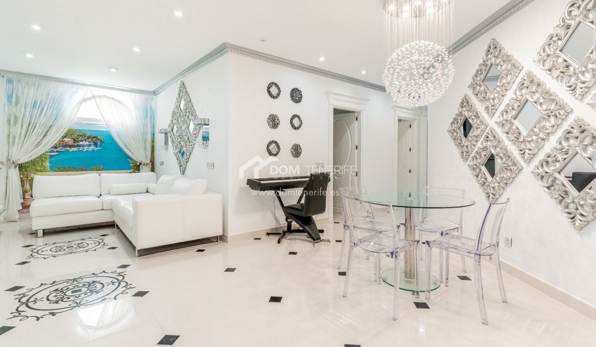 Sale - Villa -
Adeje - La Caleta