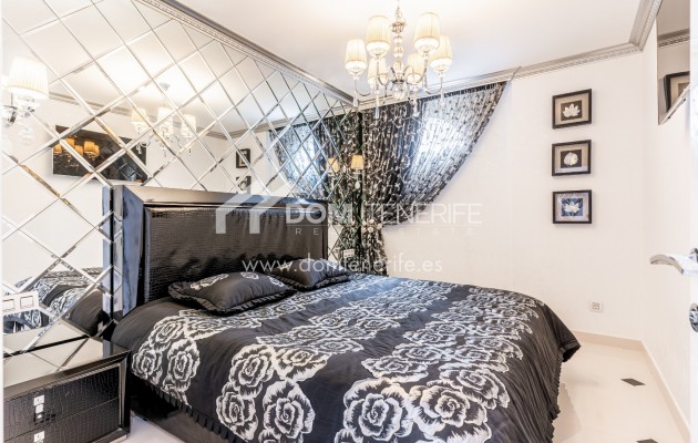 Sale - Villa -
Adeje - La Caleta