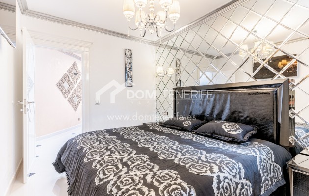 Sale - Villa -
Adeje - La Caleta