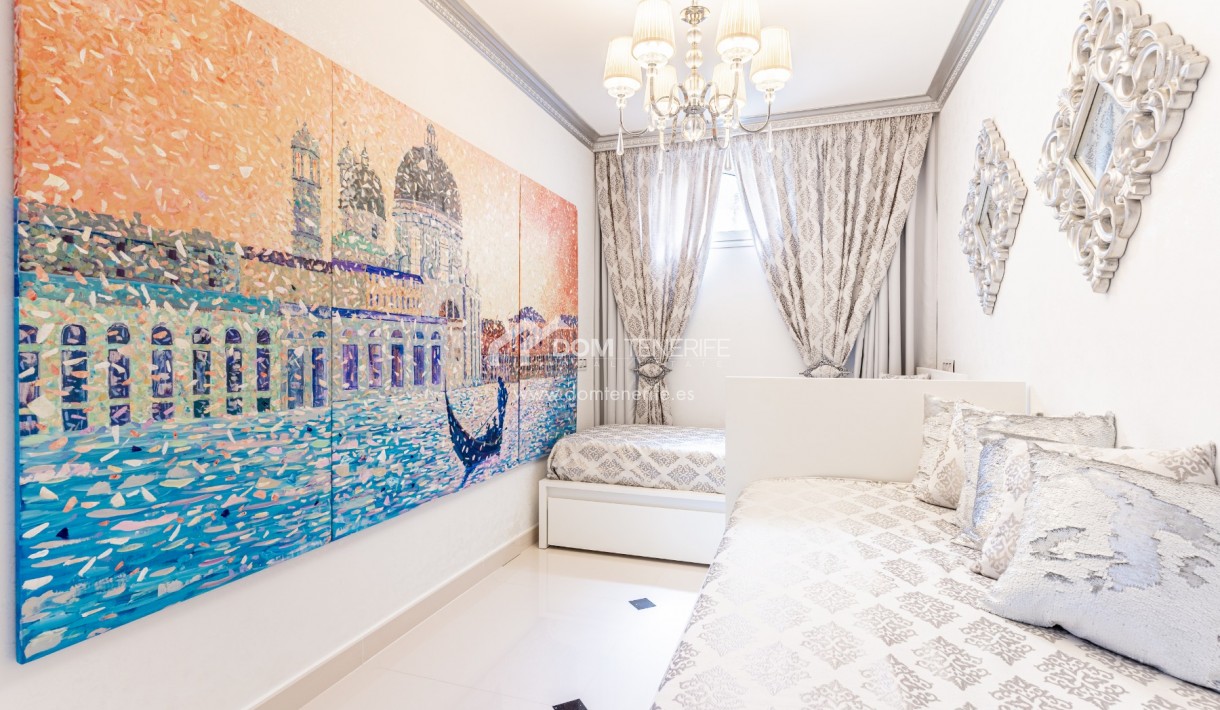 Sale - Villa -
Adeje - La Caleta