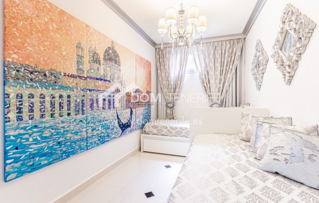 Sale - Villa -
Adeje - La Caleta