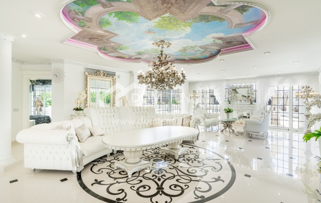 Sale - Villa -
Adeje - La Caleta