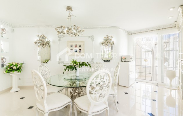 Sale - Villa -
Adeje - La Caleta