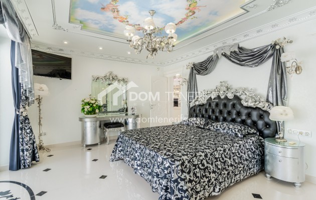 Sale - Villa -
Adeje - La Caleta