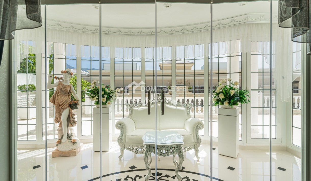 Sale - Villa -
Adeje - La Caleta