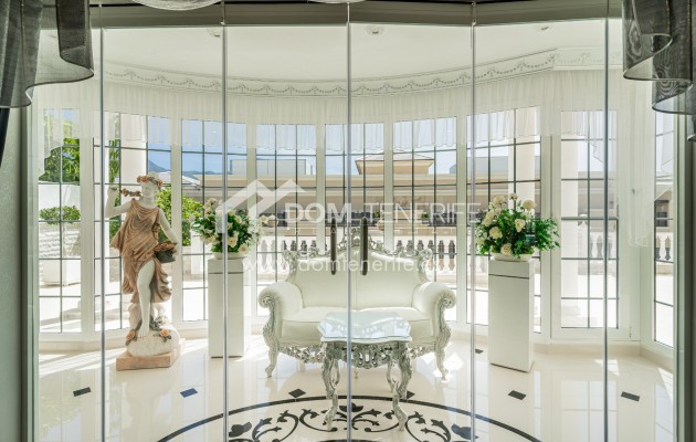 Sale - Villa -
Adeje - La Caleta