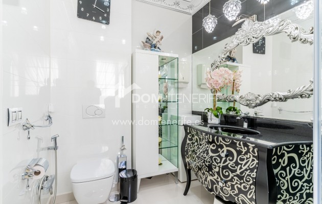 Sale - Villa -
Adeje - La Caleta