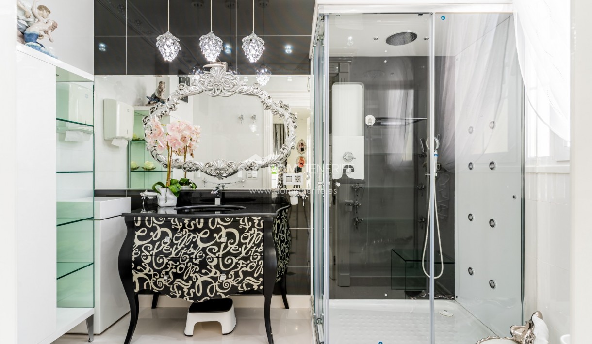 Sale - Villa -
Adeje - La Caleta