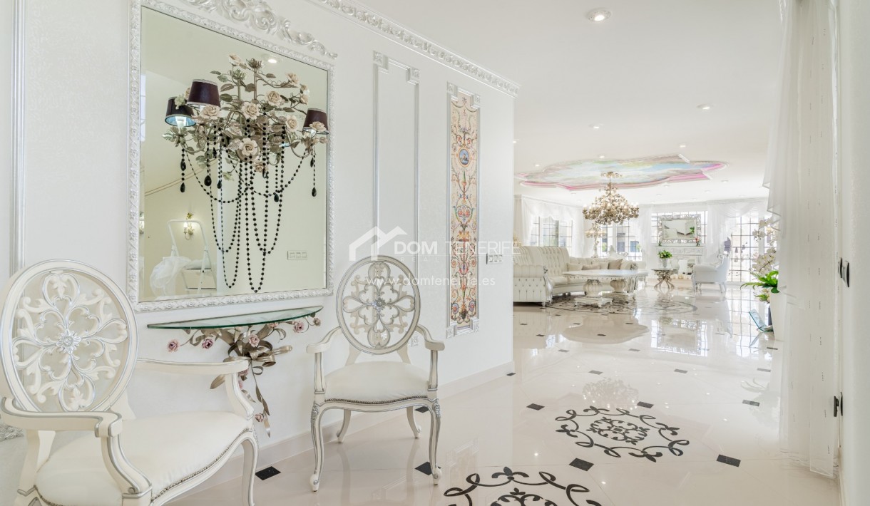 Sale - Villa -
Adeje - La Caleta