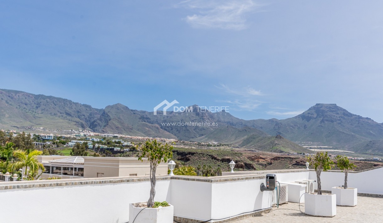 Sale - Villa -
Adeje - La Caleta