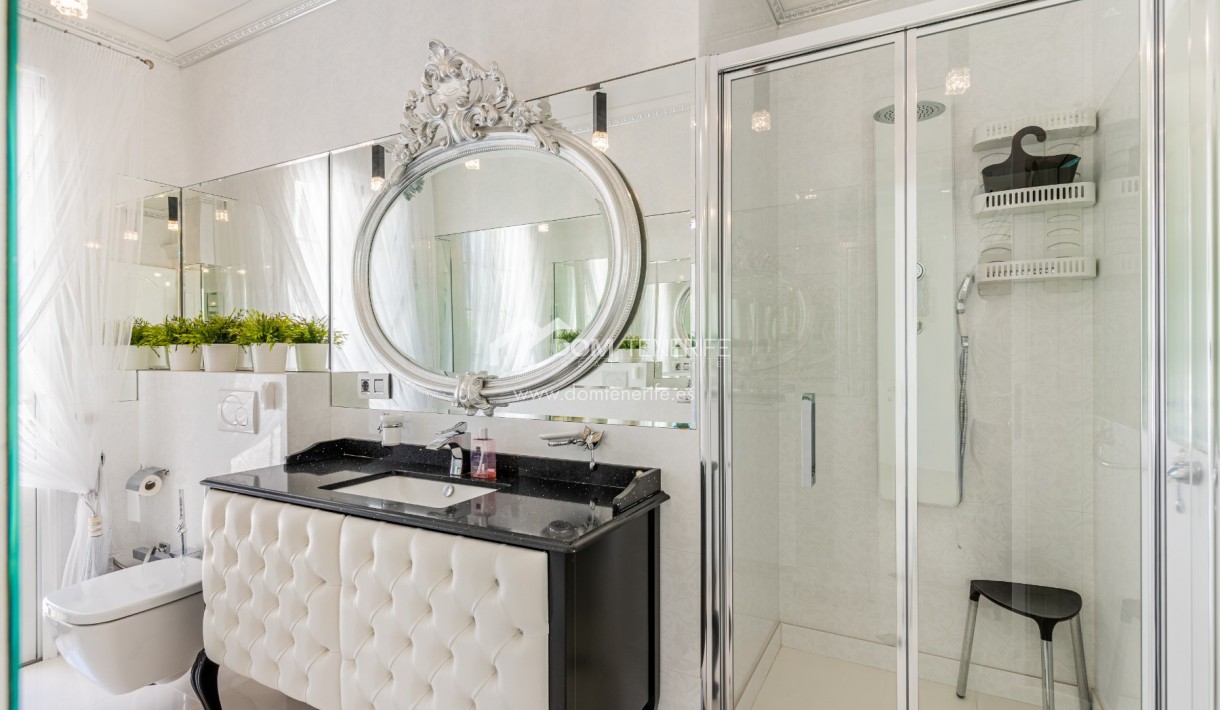 Sale - Villa -
Adeje - La Caleta