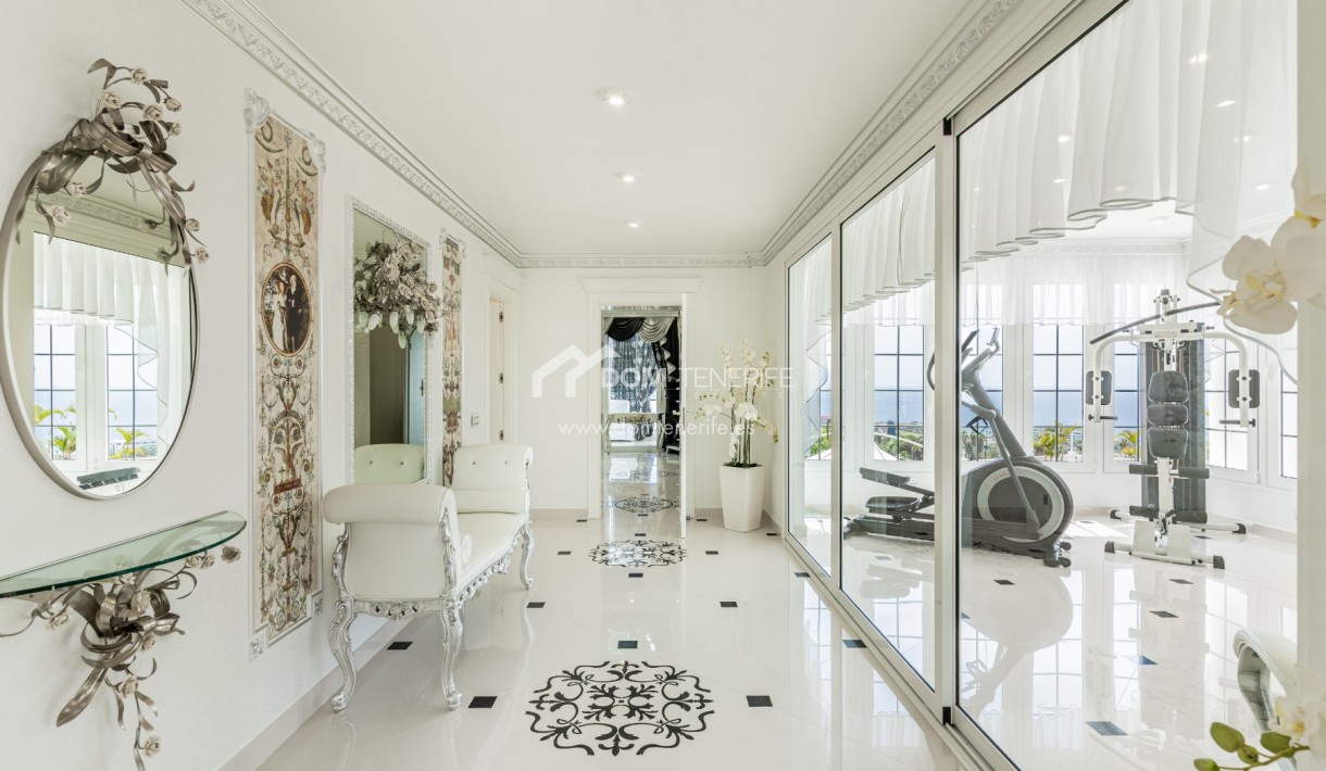 Sale - Villa -
Adeje - La Caleta