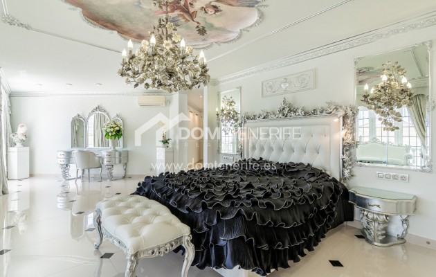 Sale - Villa -
Adeje - La Caleta