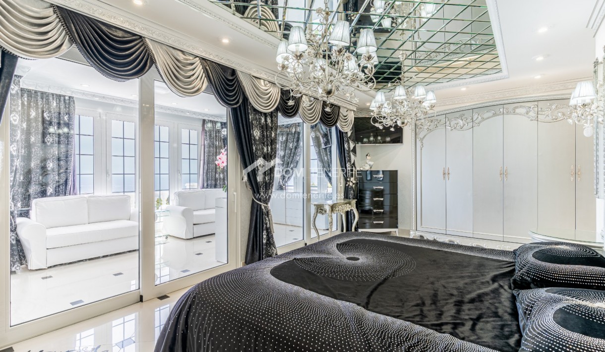 Sale - Villa -
Adeje - La Caleta