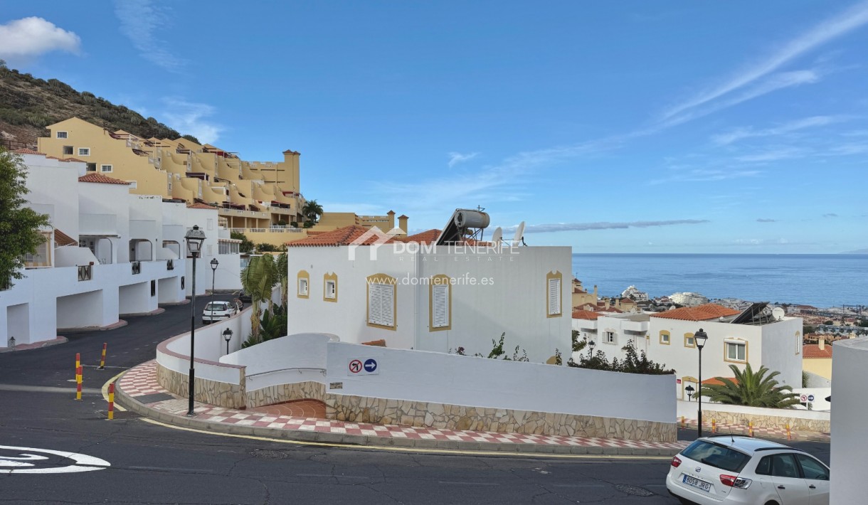 Alquiler a largo plazo - Apartamento -
Adeje - Torviscas Alto