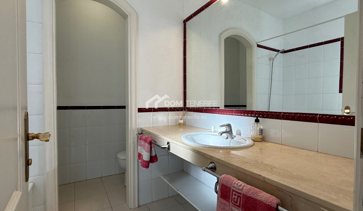 Alquiler a largo plazo - Apartamento -
Adeje - Torviscas Alto