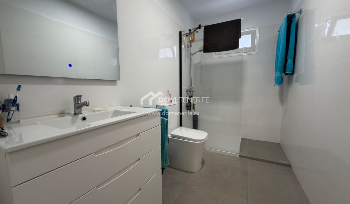 Sale - Apartment -
Santiago del Teide - Los Gigantes