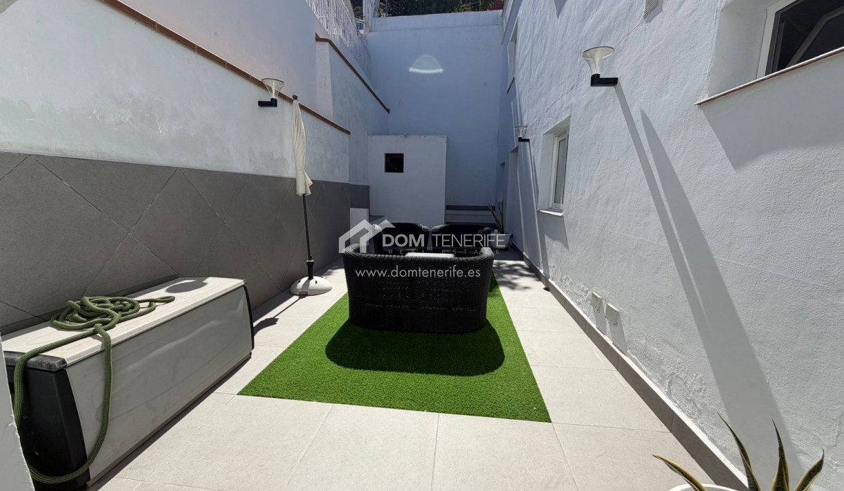 Sale - Apartment -
Santiago del Teide - Los Gigantes