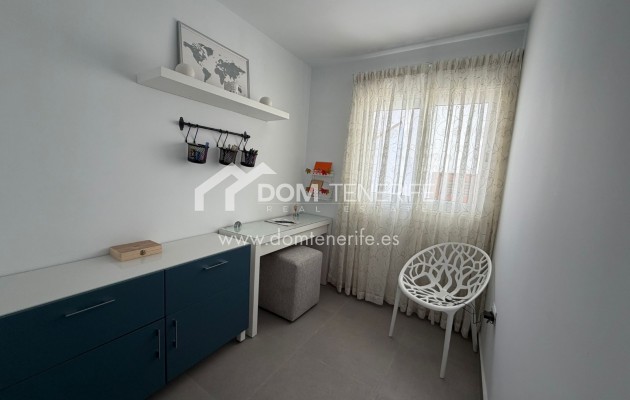 Sale - Apartment -
Santiago del Teide - Los Gigantes