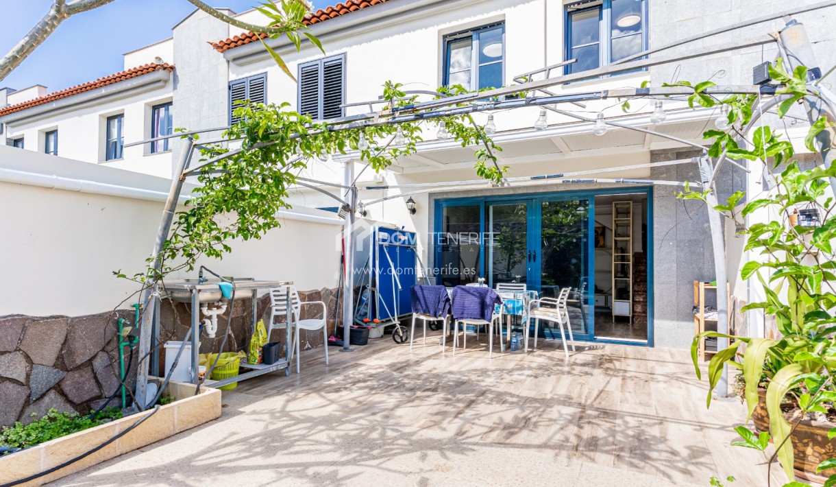 Sale - Townhouse -
Adeje - El Madroñal