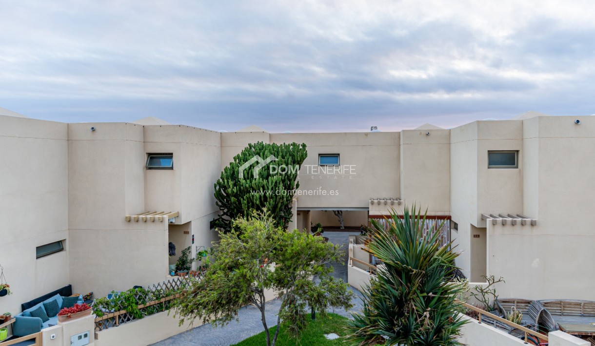Venta - Chalet adosado -
Granadilla de Abona  - La Tejita