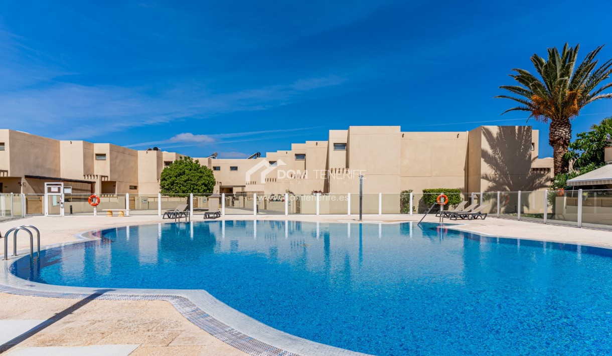 Venta - Chalet adosado -
Granadilla de Abona  - La Tejita
