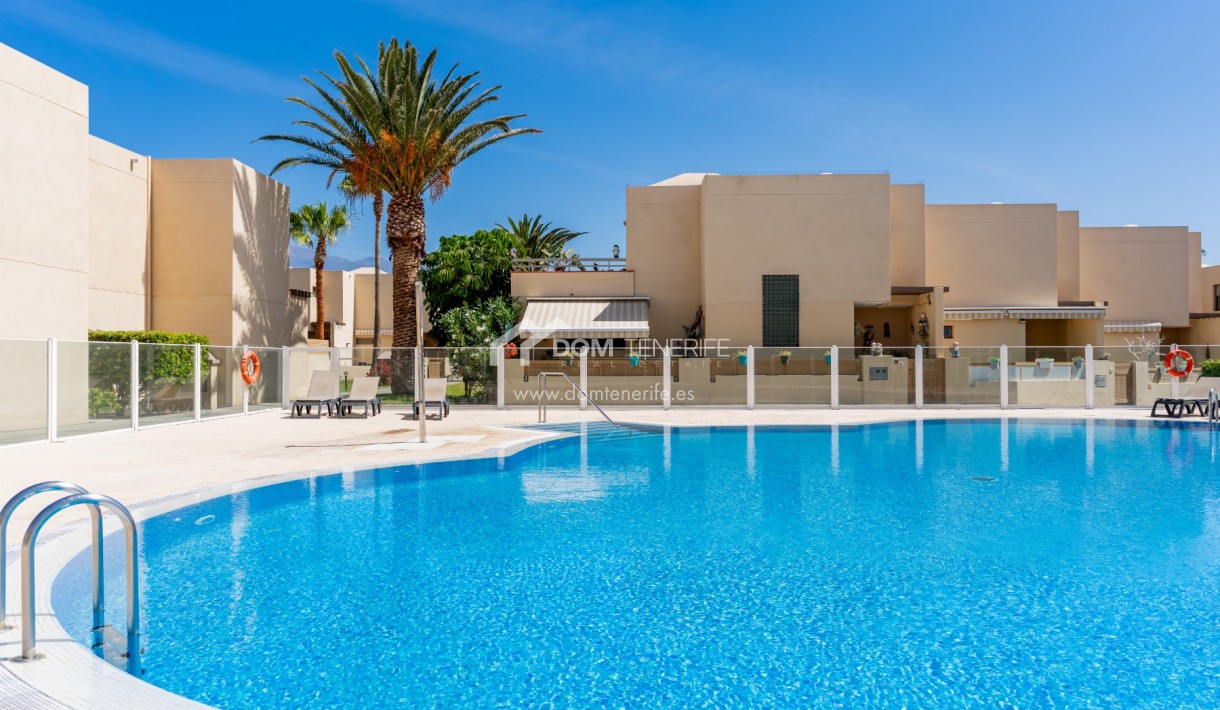 Venta - Chalet adosado -
Granadilla de Abona  - La Tejita
