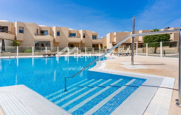 Venta - Chalet adosado -
Granadilla de Abona  - La Tejita