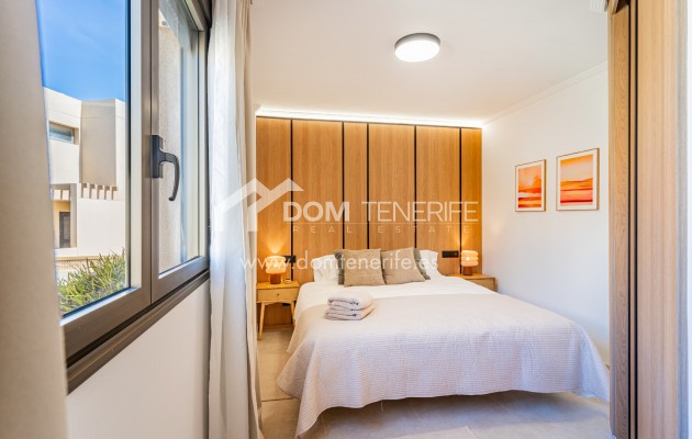 Venta - Chalet adosado -
Granadilla de Abona  - La Tejita