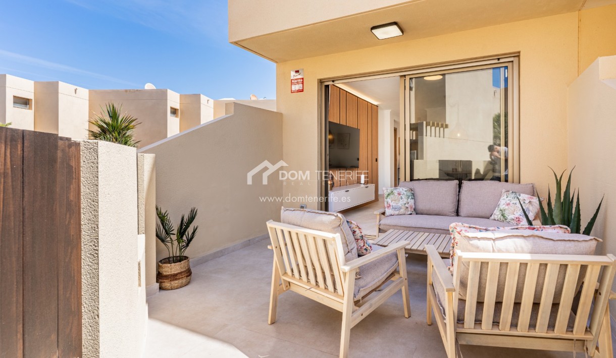 Venta - Chalet adosado -
Granadilla de Abona  - La Tejita