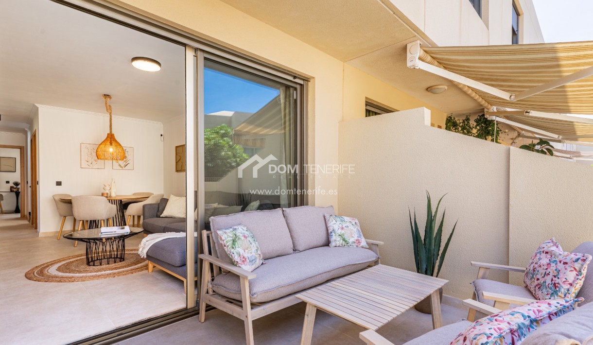 Venta - Chalet adosado -
Granadilla de Abona  - La Tejita