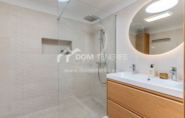 Venta - Chalet adosado -
Granadilla de Abona  - La Tejita