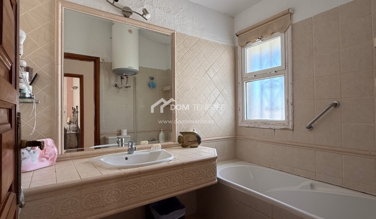 Продажа - Вилла -
Сан Мигель де Абона - Амарилья Гольф