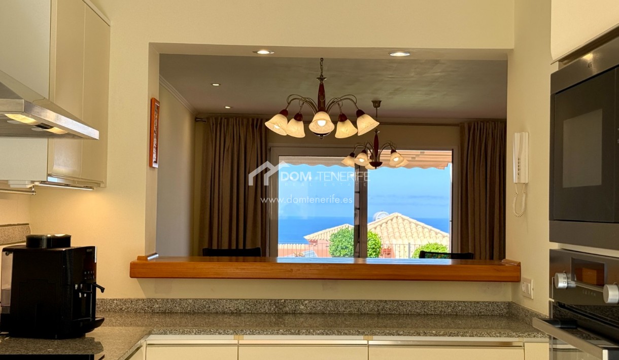 Venta - Chalet pareado -
Adeje - La Caleta