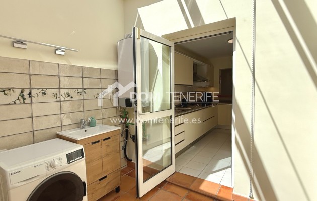 Venta - Chalet pareado -
Adeje - La Caleta