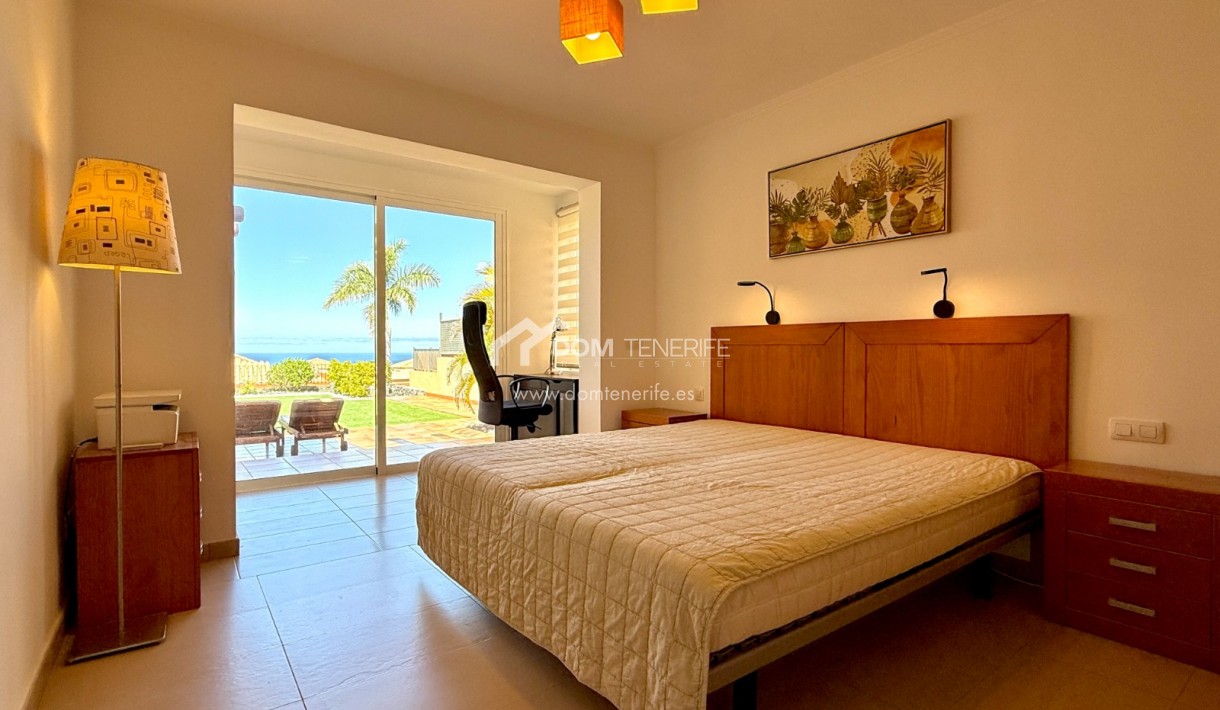 Venta - Chalet pareado -
Adeje - La Caleta