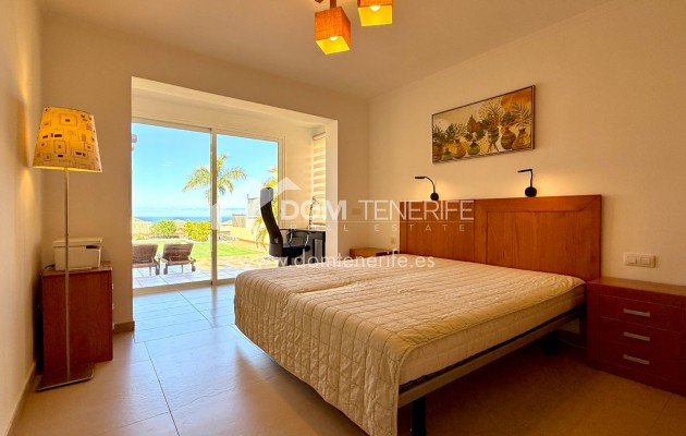 Venta - Chalet pareado -
Adeje - La Caleta