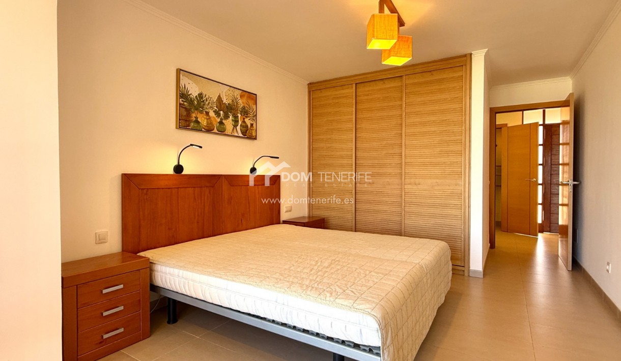Venta - Chalet pareado -
Adeje - La Caleta