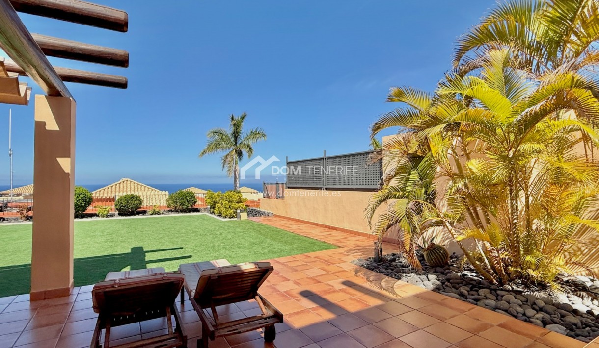 Venta - Chalet pareado -
Adeje - La Caleta