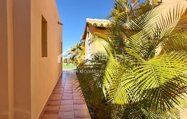Venta - Chalet pareado -
Adeje - La Caleta