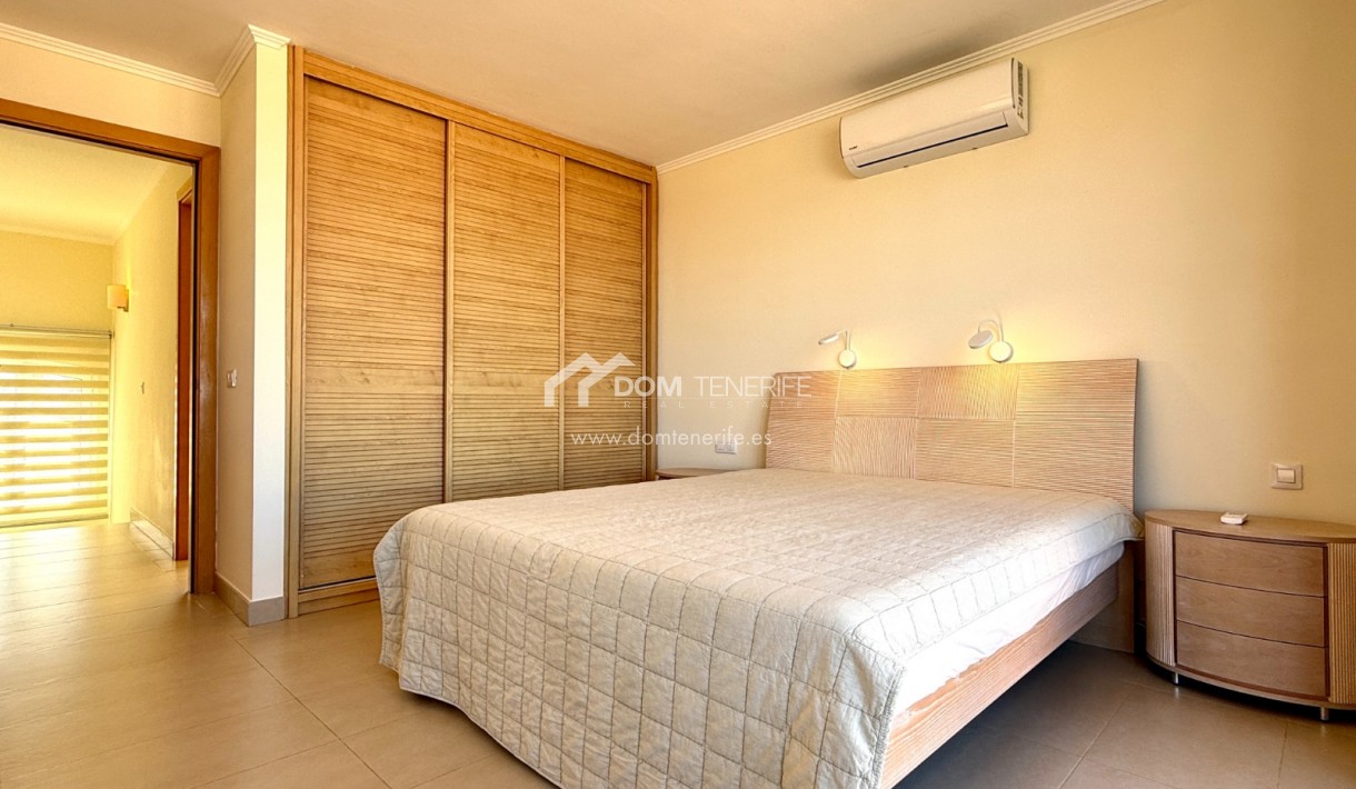 Venta - Chalet pareado -
Adeje - La Caleta