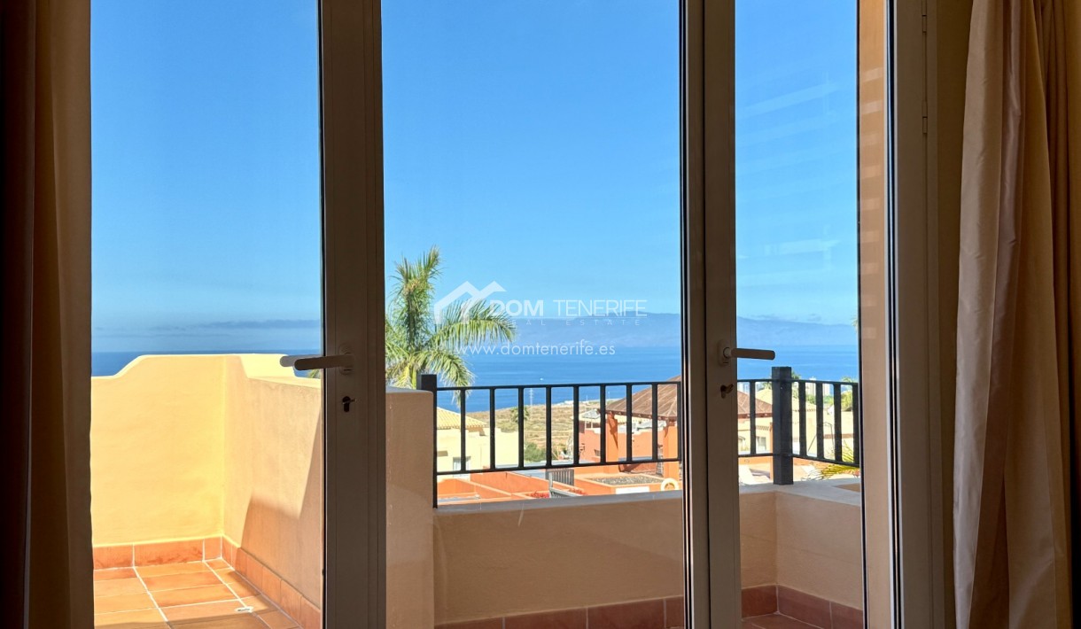 Venta - Chalet pareado -
Adeje - La Caleta