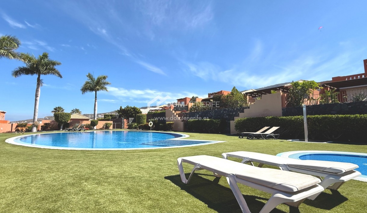Venta - Chalet pareado -
Adeje - La Caleta