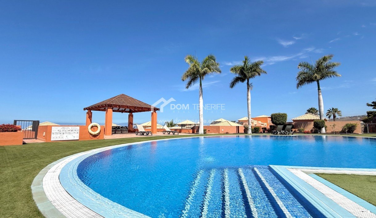 Venta - Chalet pareado -
Adeje - La Caleta