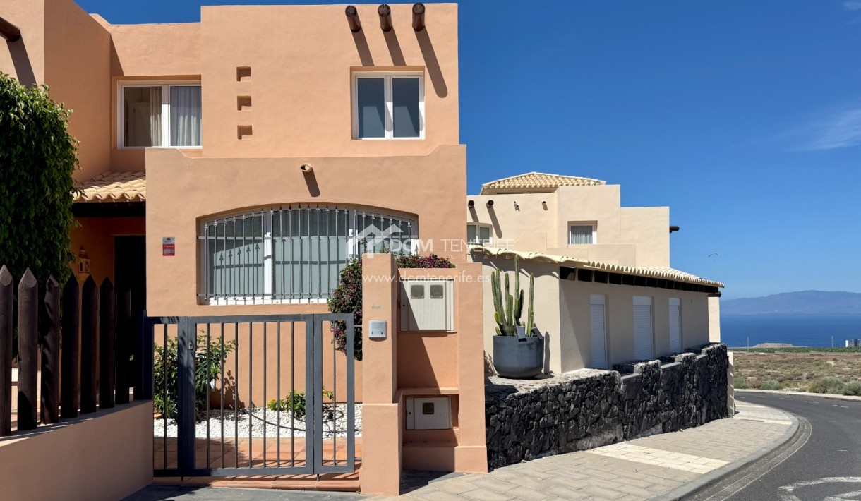 Venta - Chalet pareado -
Adeje - La Caleta
