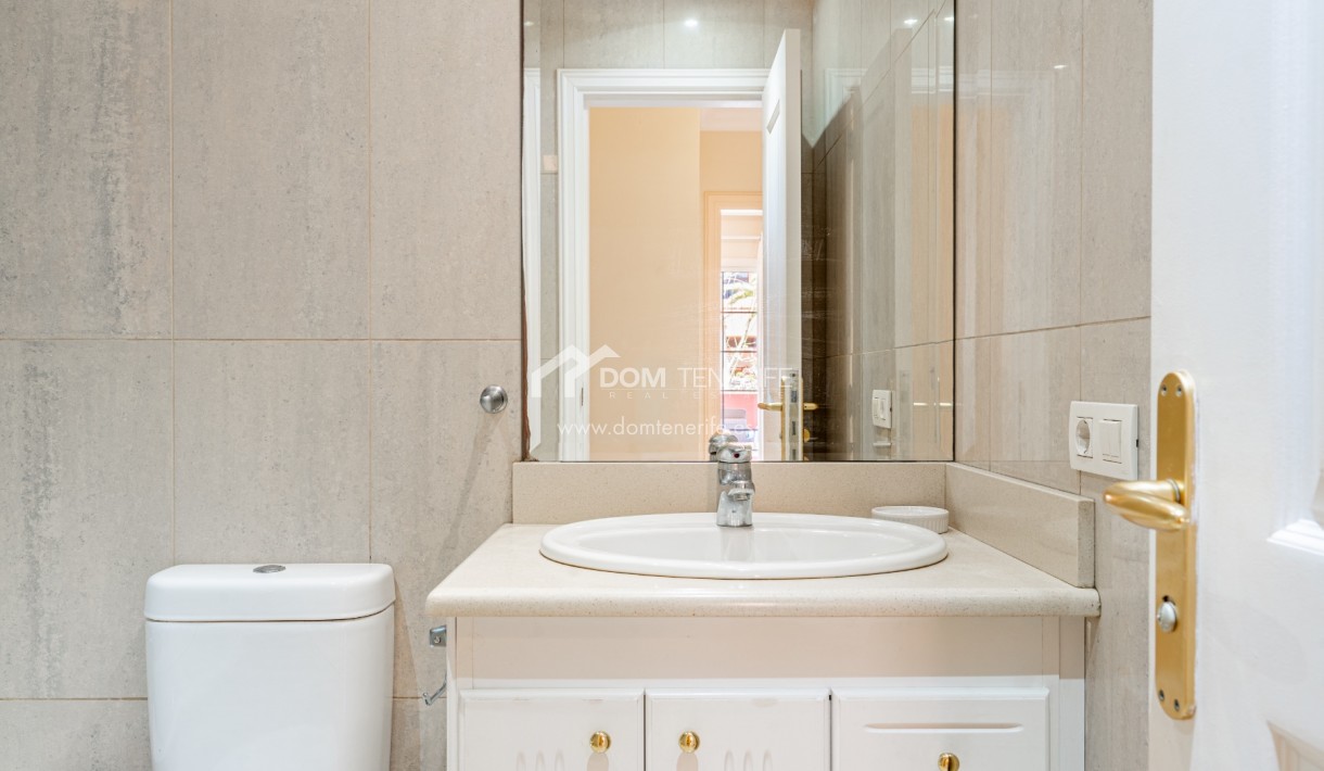 Sale - Apartment -
Adeje - El Duque